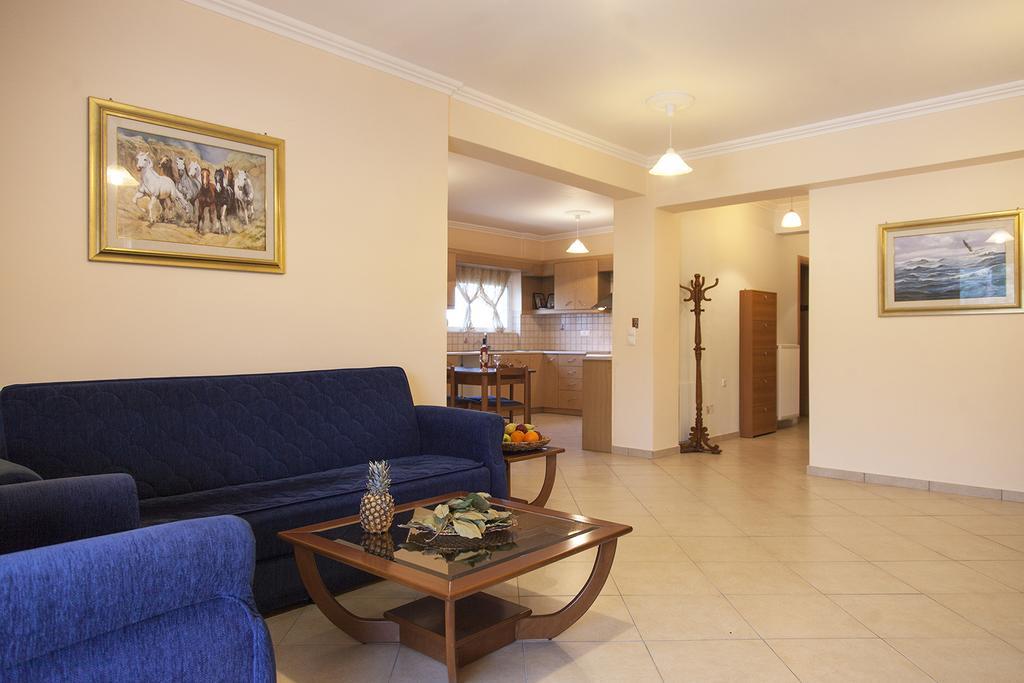 Apolpaina L Apartments Exterior photo